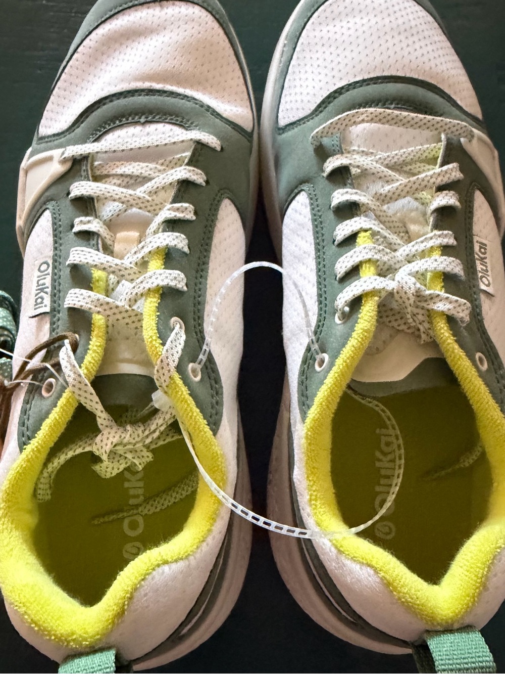 Olukai Anau Men's Pickeball Shoes - Picture 3 of 4